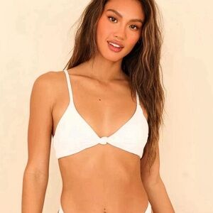 Dippin’ Daisies Zen bikini top in white NWT